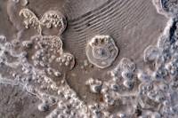 Dépôts cristallins d'une source hydrothermale (Islande)